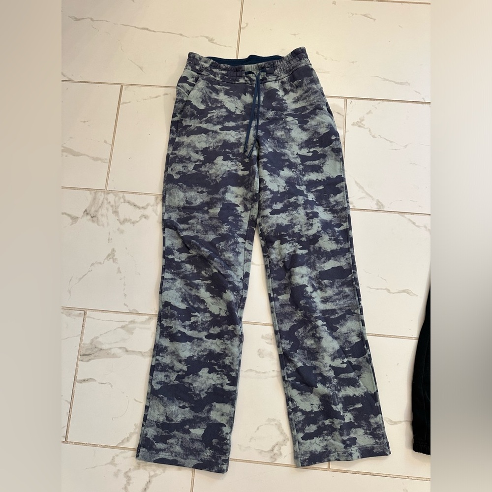 blue camo lululemon sweatpants